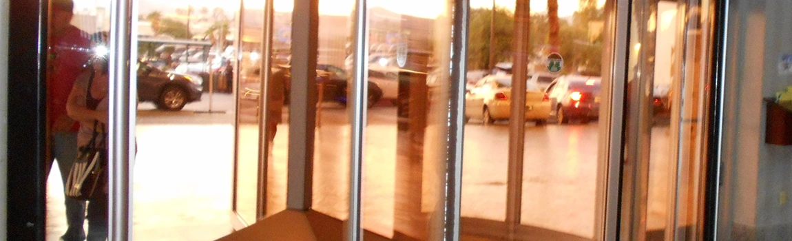 Storefront Glass Repair Cost in Casselberry, FL